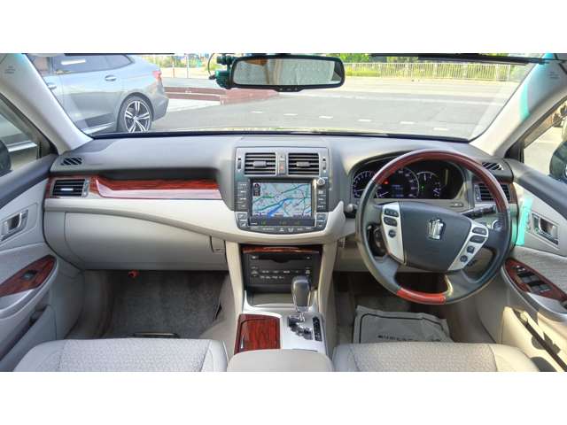 トヨタ クラウン ３．０ ロイヤルサルーン Ｉ－ＦＯＵＲ Ｕパッケージ ４ＷＤ H24年 (東北) 99