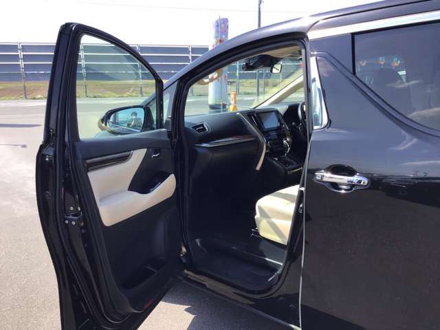 トヨタ アルファード ２．５ Ｘ ４ＷＤ R4年 (東北) 99