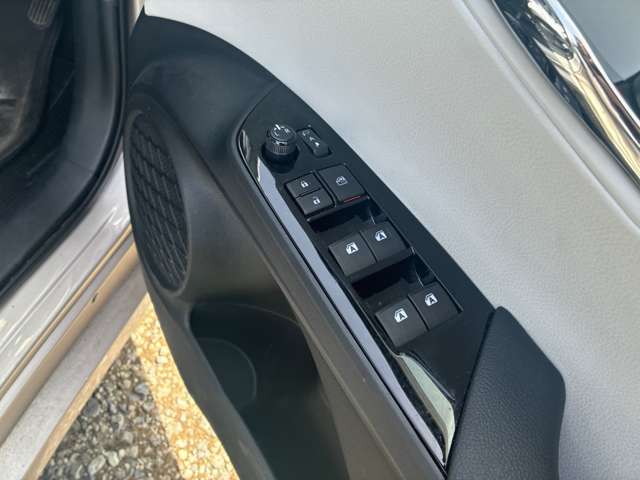 トヨタ プリウス １．８ Ｓ セーフティ プラス H28年 (東北) 99