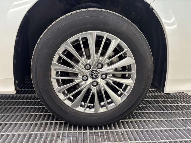 トヨタ アルファード　ハイブリッド ハイブリッド ２．５ Ｓ タイプゴールドＩＩＩ Ｅ－ＦＯＵＲ ４ＷＤ R4年 (東北) 99