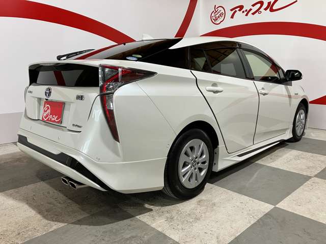 トヨタ プリウス １．８ Ｓ セーフティ プラス Ｅ－ＦＯＵＲ ４ＷＤ H30年 (東北) 99