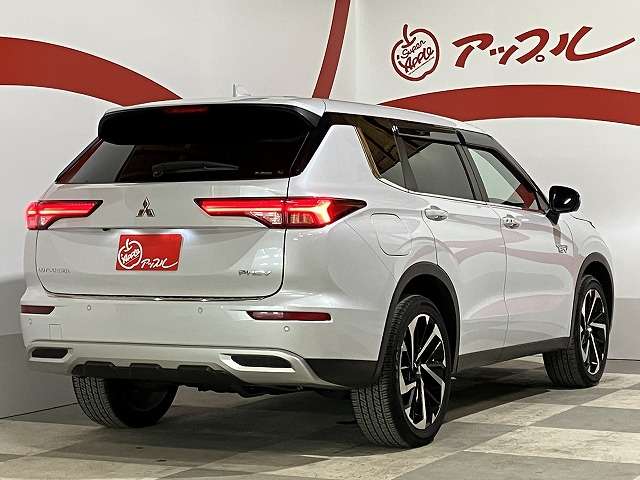 三菱 アウトランダーＰＨＥＶ ＰＨＥＶ ２．４ Ｇ ４ＷＤ R5年 (東北) 99