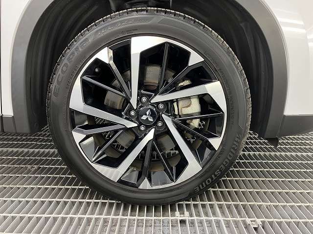 三菱 アウトランダーＰＨＥＶ ＰＨＥＶ ２．４ Ｇ ４ＷＤ R5年 (東北) 99