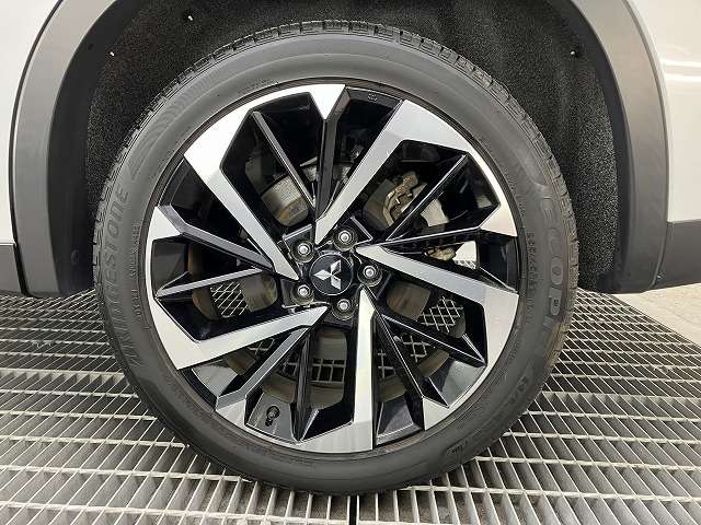 三菱 アウトランダーＰＨＥＶ ＰＨＥＶ ２．４ Ｇ ４ＷＤ R5年 (東北) 99
