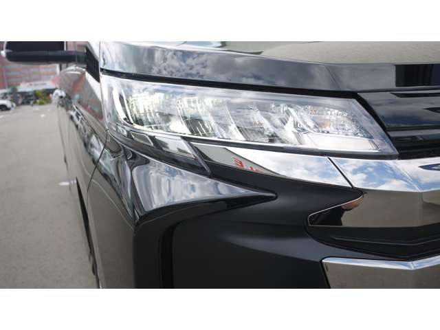 トヨタ ノア １．８ ハイブリッド Ｓ－Ｚ Ｅ－ＦＯＵＲ ４ＷＤ R7年 (東北) 99