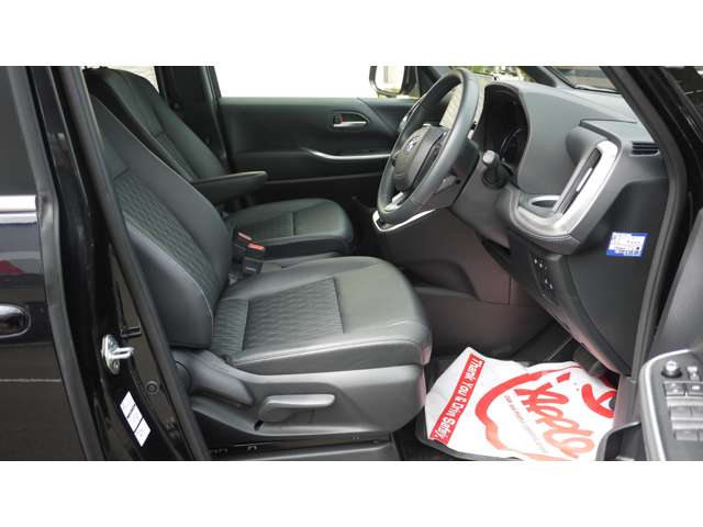 トヨタ ノア １．８ ハイブリッド Ｓ－Ｚ Ｅ－ＦＯＵＲ ４ＷＤ R7年 (東北) 99