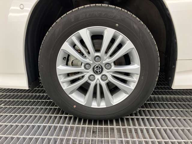 トヨタ ノア １．８ ハイブリッド Ｓ－Ｚ Ｅ－ＦＯＵＲ ４ＷＤ R4年 (東北) 99