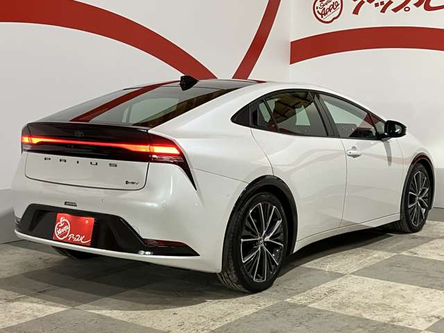 トヨタ プリウス ２．０ Ｚ Ｅ－ＦＯＵＲ ４ＷＤ R5年 (東北) 99