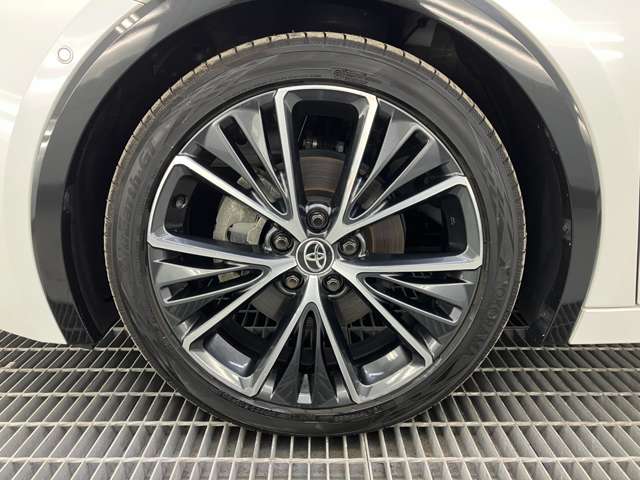 トヨタ プリウス ２．０ Ｚ Ｅ－ＦＯＵＲ ４ＷＤ R5年 (東北) 99