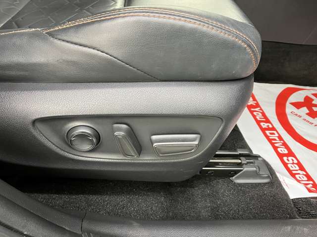 トヨタ ＲＡＶ４ ２．０ アドベンチャー ４ＷＤ R2年 (東北) 99