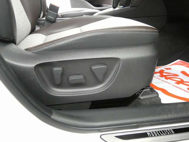 トヨタ ヤリスクロス　ハイブリッド １．５ ハイブリッド Ｚ Ｅ－ＦＯＵＲ ４ＷＤ R4年 (東北) 99