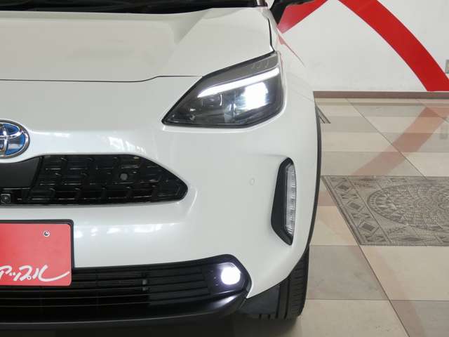トヨタ ヤリスクロス　ハイブリッド １．５ ハイブリッド Ｚ Ｅ－ＦＯＵＲ ４ＷＤ R4年 (東北) 99