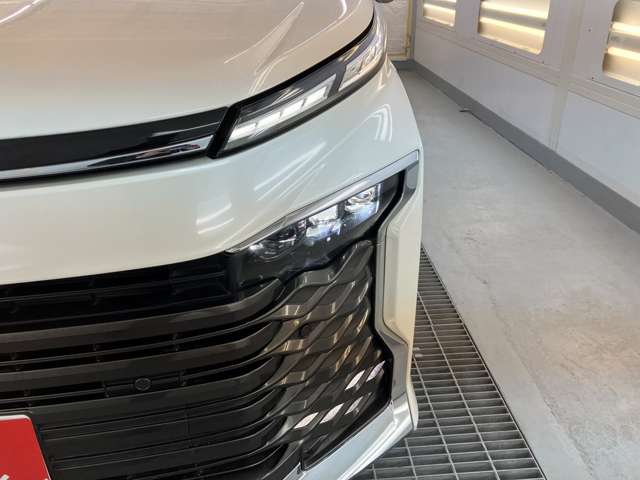 トヨタ ヴォクシー １．８ ハイブリッド Ｓ－Ｚ Ｅ－ＦＯＵＲ ４ＷＤ R5年 (東北) 99