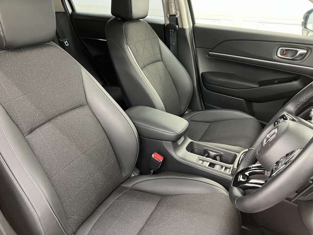 ホンダ ヴェゼル １．５ Ｅ：ＨＥＶ Ｚ ４ＷＤ R6年 (東北) 99