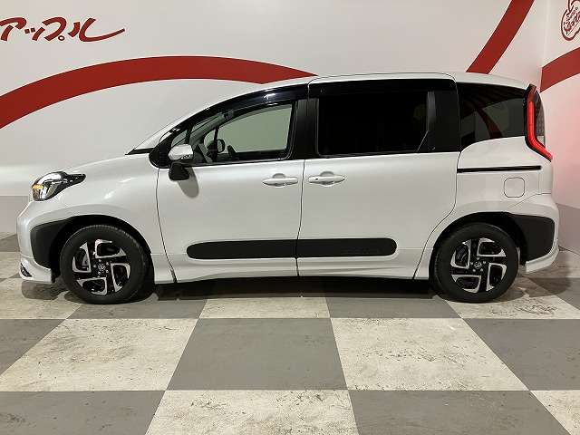 トヨタ シエンタ　ハイブリッド ハイブリッド １．５ Ｚ Ｅ－ＦＯＵＲ ４ＷＤ R7年 (東北) 99