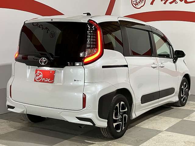 トヨタ シエンタ　ハイブリッド ハイブリッド １．５ Ｚ Ｅ－ＦＯＵＲ ４ＷＤ R7年 (東北) 99