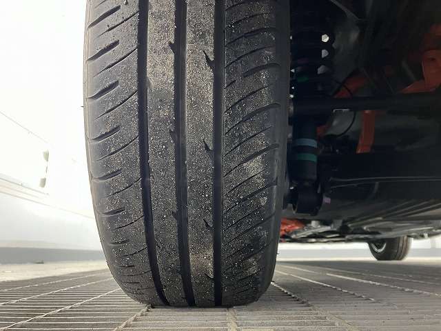トヨタ シエンタ　ハイブリッド ハイブリッド １．５ Ｚ Ｅ－ＦＯＵＲ ４ＷＤ R7年 (東北) 99