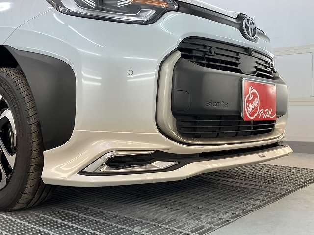 トヨタ シエンタ　ハイブリッド ハイブリッド １．５ Ｚ Ｅ－ＦＯＵＲ ４ＷＤ R7年 (東北) 99