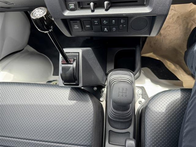 ダイハツ ハイゼットトラック ６６０ 多目的ダンプ ＰＴＯ式 ３方開 ４ＷＤ R8年 (東北) 99