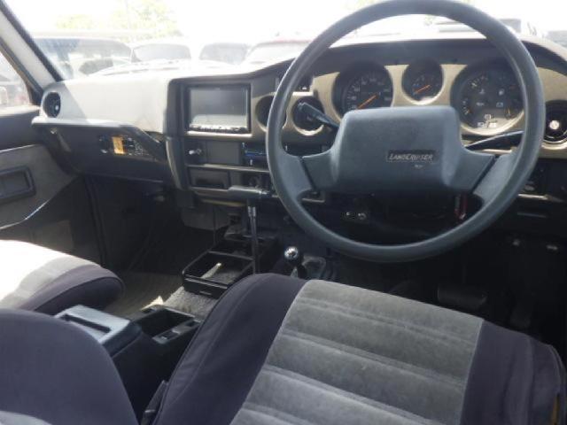 トヨタ ランドクルーザー７０ ４．０ ＶＸ ハイルーフ ディーゼルターボ ４ＷＤ H1年 (四国) 99