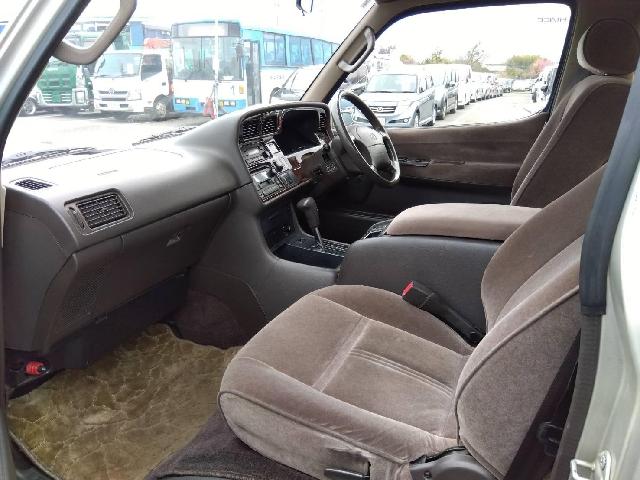 トヨタ ハイエースワゴン ３．０ スーパーカスタムリミテッド トリプルムーンルーフ ディーゼルターボ H10年 (四国) 99