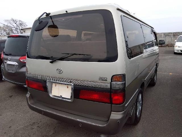 トヨタ ハイエースワゴン ３．０ スーパーカスタムリミテッド トリプルムーンルーフ ディーゼルターボ H10年 (四国) 99