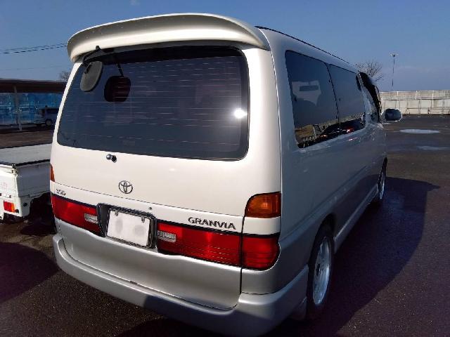 トヨタ グランビア ３．０ Ｇ ディーゼルターボ H8年 (四国) 99