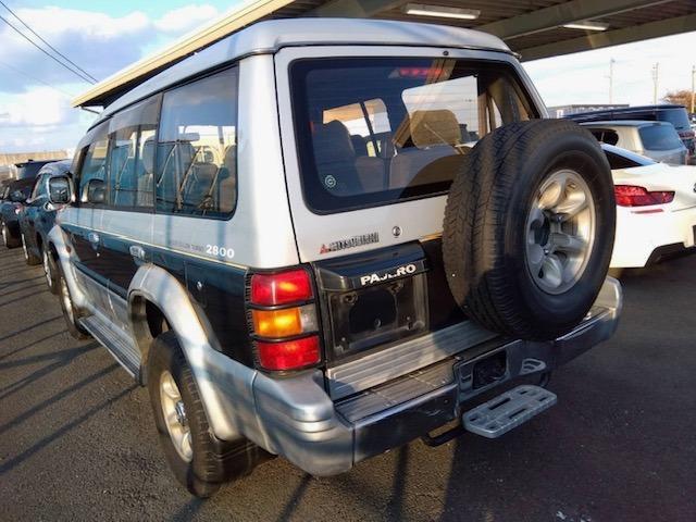 三菱 パジェロ ２．８ ミッドルーフワイド エクシードＩ ディーゼルターボ ４ＷＤ H5年 (四国) 99