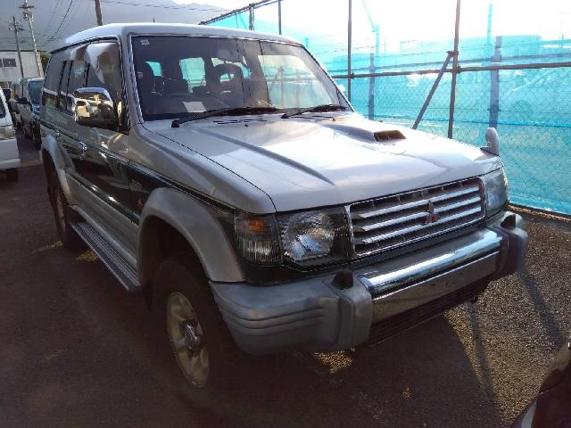 三菱 パジェロ ２．８ ミッドルーフワイド エクシードＩ ディーゼルターボ ４ＷＤ H5年 (四国) 99