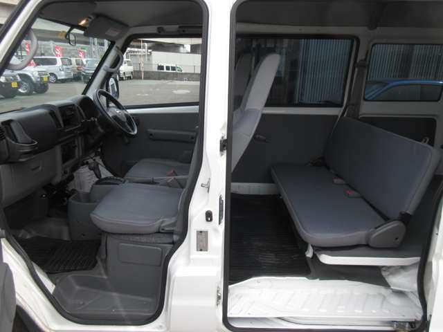 日産 ＮＶ１００クリッパー ６６０ ＤＸ H25年 (四国) 99