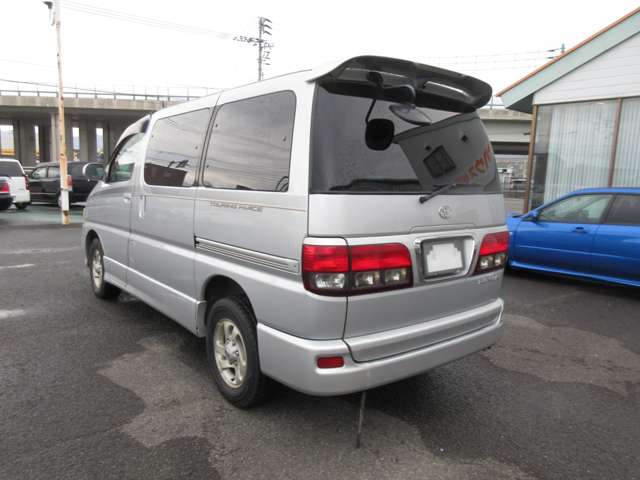 トヨタ ツーリングハイエース ２．７ Ｖパッケージ ４ＷＤ H13年 (四国) 99