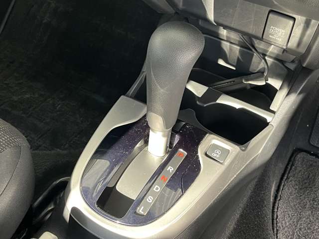 ホンダ フィット １．３ １３Ｇ Ｆパッケージ H26年 (東北) 99