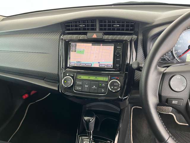 トヨタ カローラフィールダー １．５ Ｇ エアロツアラー Ｗ×Ｂ ４ＷＤ H27年 (東北) 99