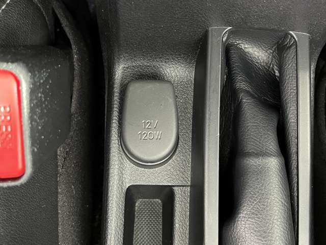 トヨタ カローラフィールダー １．５ Ｇ エアロツアラー Ｗ×Ｂ ４ＷＤ H27年 (東北) 99