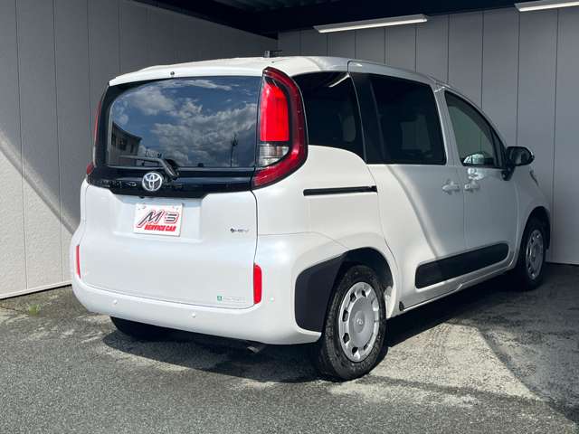 トヨタ シエンタ　ハイブリッド ハイブリッド １．５ Ｇ Ｅ－ＦＯＵＲ ４ＷＤ R7年 (東北) 99