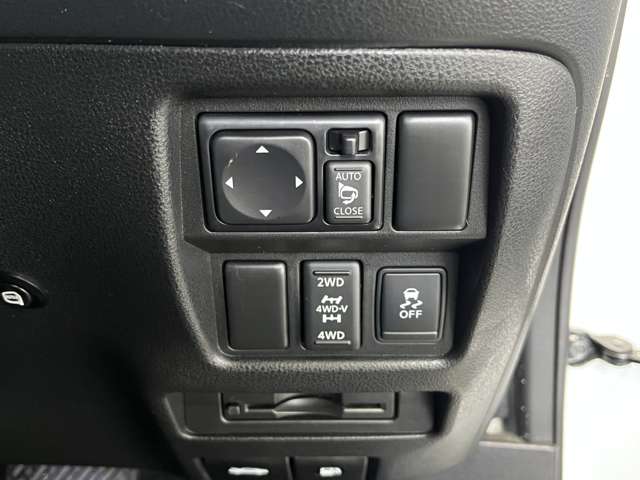 日産 ジューク １．６ ＮＩＳＭＯ ４ＷＤ H25年 (東北) 99