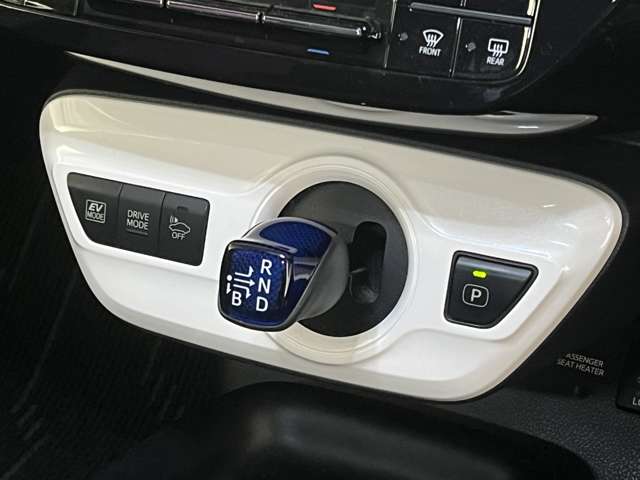 トヨタ プリウス １．８ Ｓ ツーリングセレクション H28年 (東北) 99