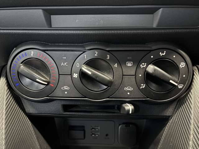 マツダ ＭＡＺＤＡ２ １．５ １５Ｃ ４ＷＤ R2年 (東北) 99
