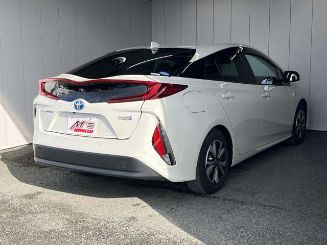 トヨタ プリウスＰＨＶ １．８ Ａ ユーティリティ プラス R1年 (東北) 99
