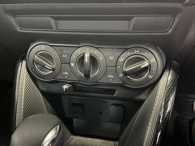 マツダ デミオ １．５ １５Ｓ ４ＷＤ H30年 (東北) 99