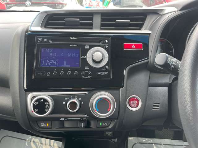 ホンダ フィット １．３ １３Ｇ Ｆパッケージ ４ＷＤ H26年 (東北) 99