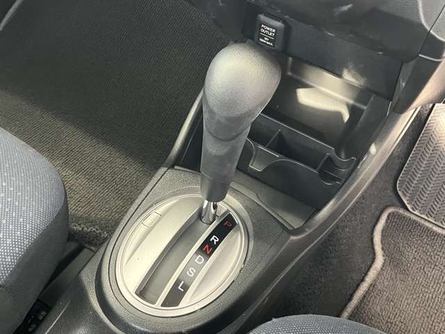 ホンダ フィット １．３ Ｇ H22年 (東北) 99