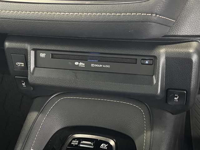 トヨタ カローラ　ツーリング　ハイブリッド １．８ ハイブリッド ＷＸＢ Ｅ－ＦＯＵＲ ４ＷＤ R2年 (東北) 99