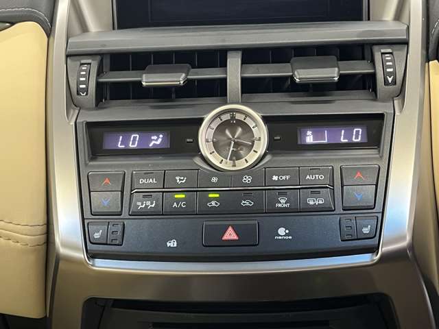 レクサス ＮＸ２００ｔ Ｉパッケージ H26年 (東北) 99