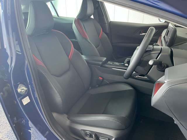 トヨタ プリウス ２．０ Ｚ Ｅ－ＦＯＵＲ ４ＷＤ R5年 (東北) 99