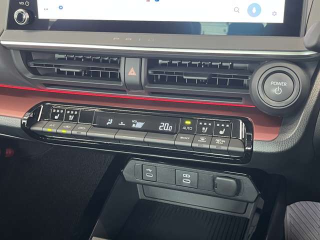 トヨタ プリウス ２．０ Ｚ Ｅ－ＦＯＵＲ ４ＷＤ R5年 (東北) 99