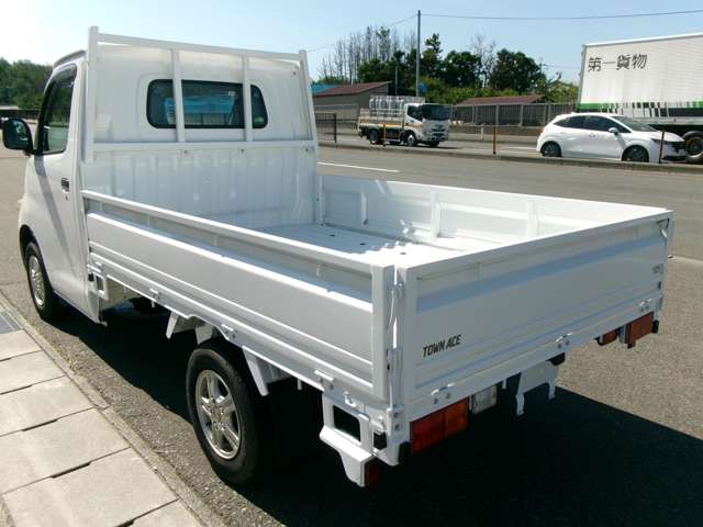 トヨタ タウンエーストラック １．５ ＤＸ Ｘエディション シングルジャストロー 三方開 ４ＷＤ H26年 (東北) 99