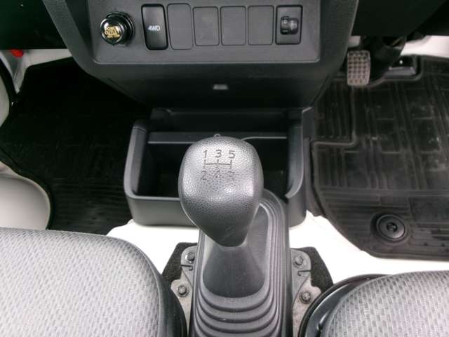 ダイハツ ハイゼットトラック ６６０ スタンダード ３方開 ４ＷＤ H29年 (東北) 99