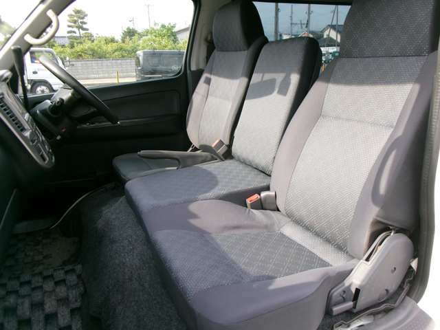 日産 キャラバンバン ３．０ ＤＸ ロングボディ ディーゼルターボ ４ＷＤ H23年 (東北) 99