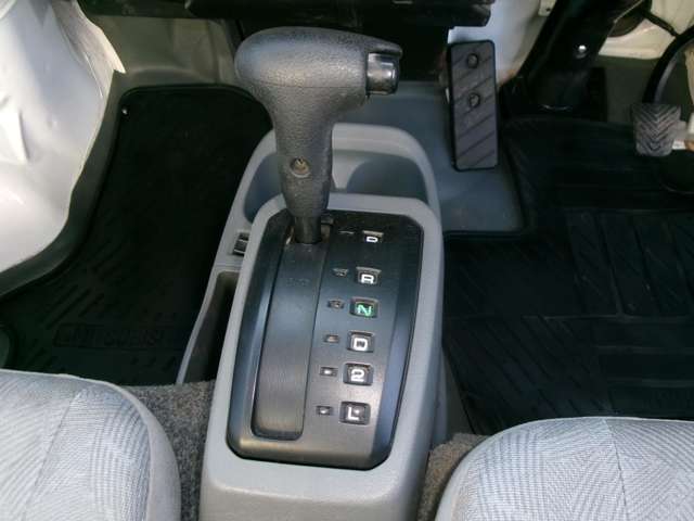 三菱 ミニキャブトラック ６６０ ＶＸ－ＳＥ エアコン付 ４ＷＤ H20年 (東北) 99